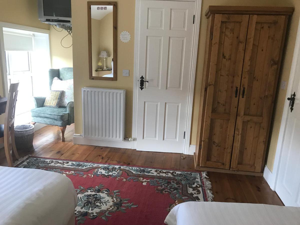 Teac Seain Bar & Bnb Anascaul Екстериор снимка