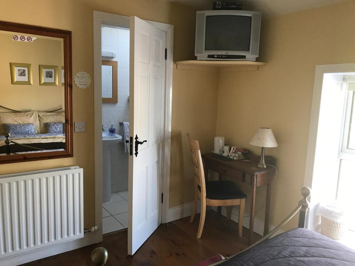 Teac Seain Bar & Bnb Anascaul Екстериор снимка