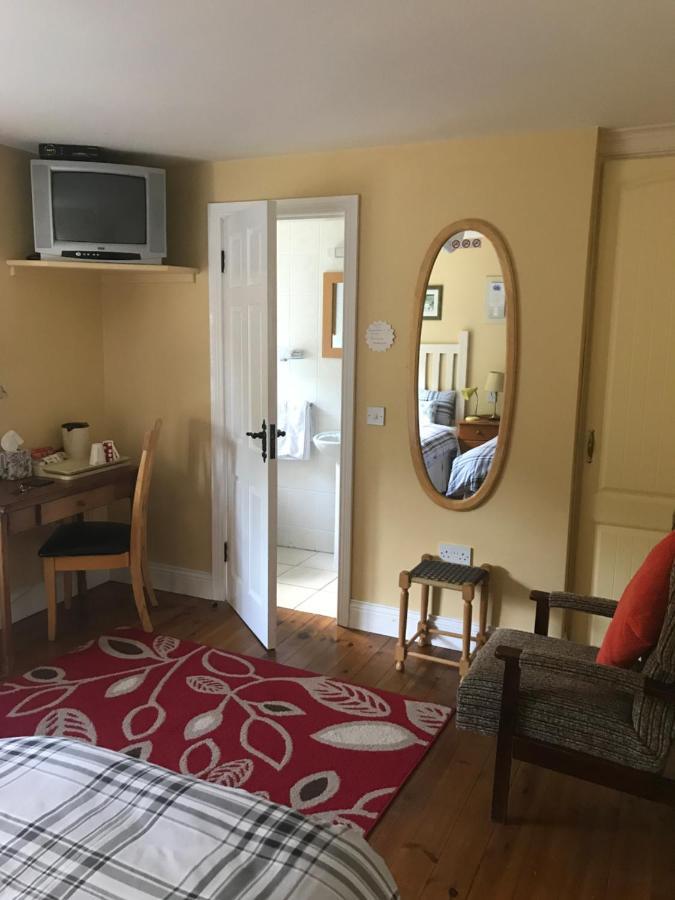 Teac Seain Bar & Bnb Anascaul Екстериор снимка