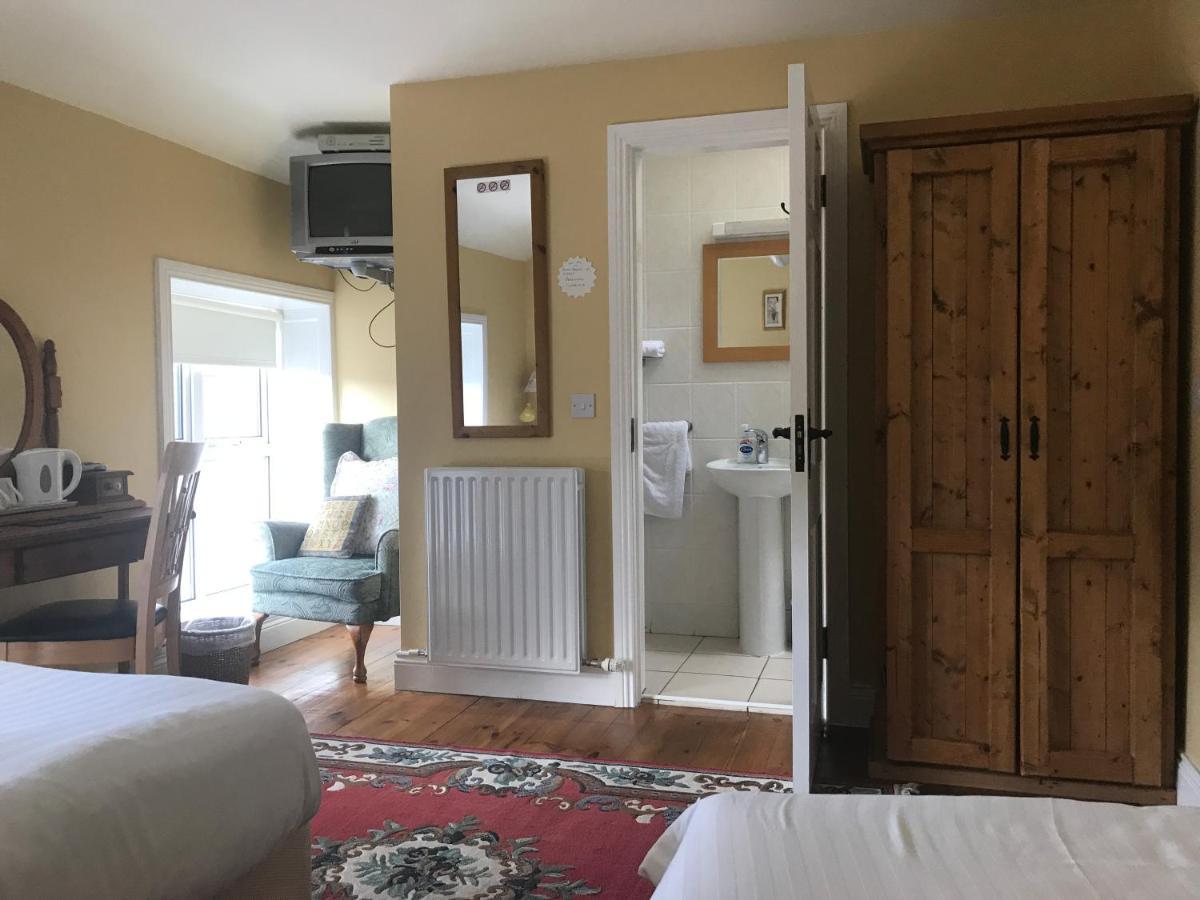 Teac Seain Bar & Bnb Anascaul Екстериор снимка