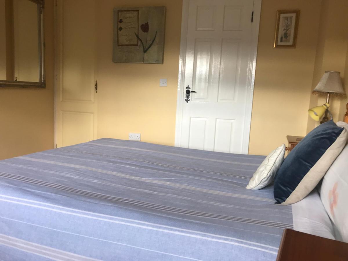 Teac Seain Bar & Bnb Anascaul Екстериор снимка