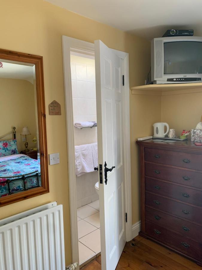 Teac Seain Bar & Bnb Anascaul Екстериор снимка
