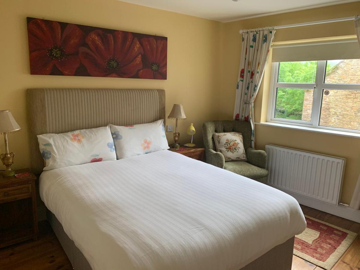 Teac Seain Bar & Bnb Anascaul Екстериор снимка