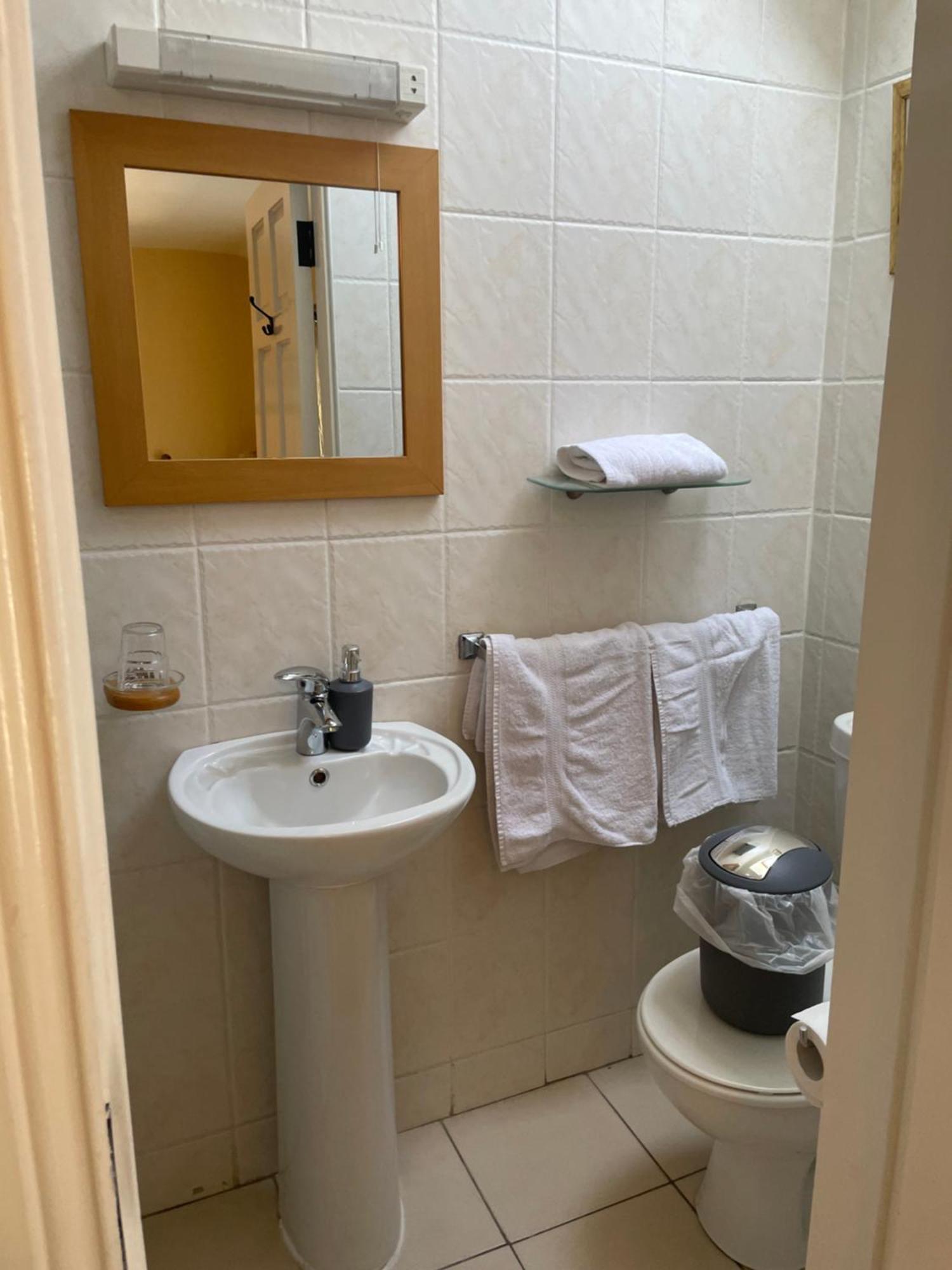 Teac Seain Bar & Bnb Anascaul Екстериор снимка