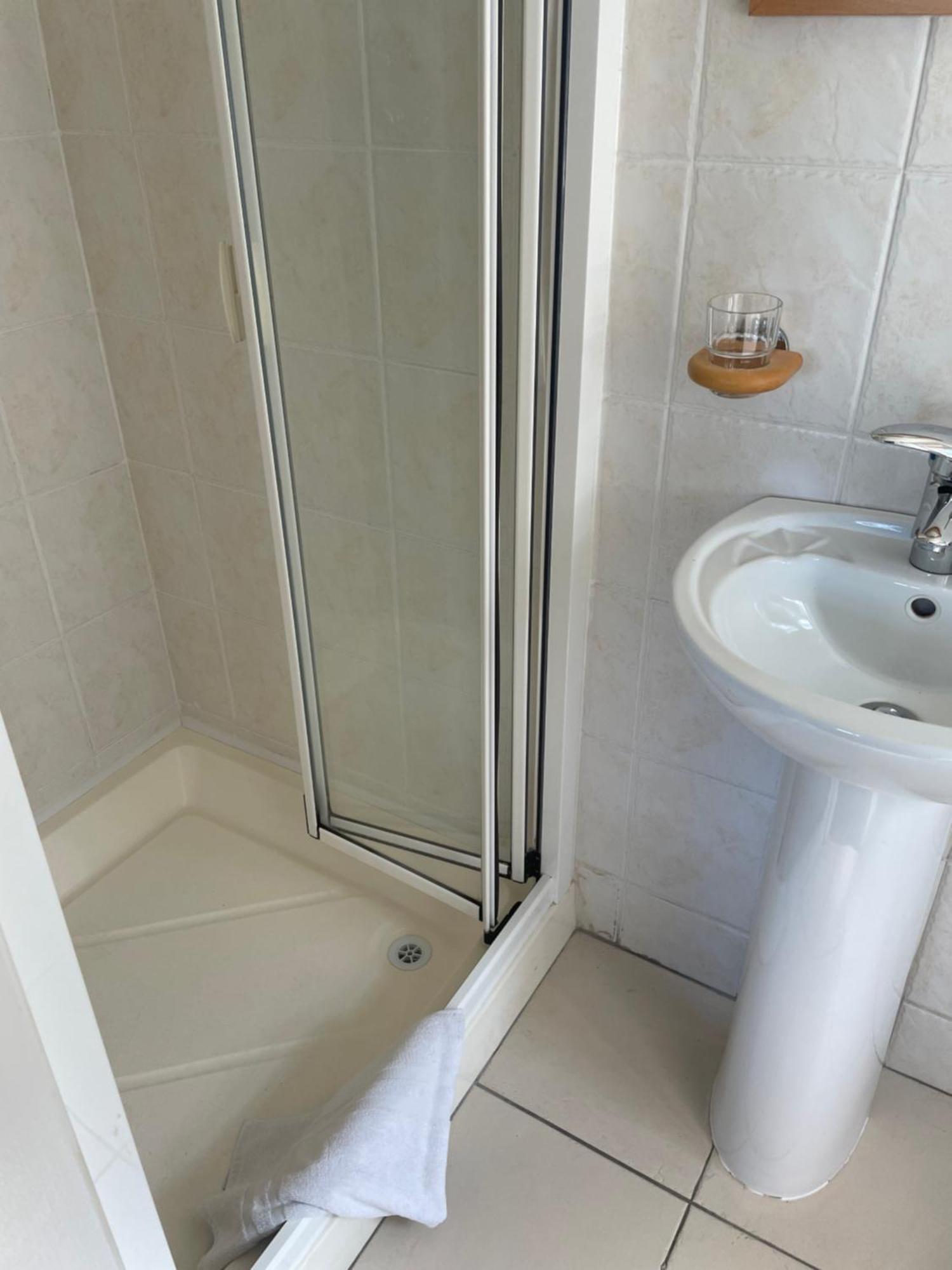 Teac Seain Bar & Bnb Anascaul Екстериор снимка